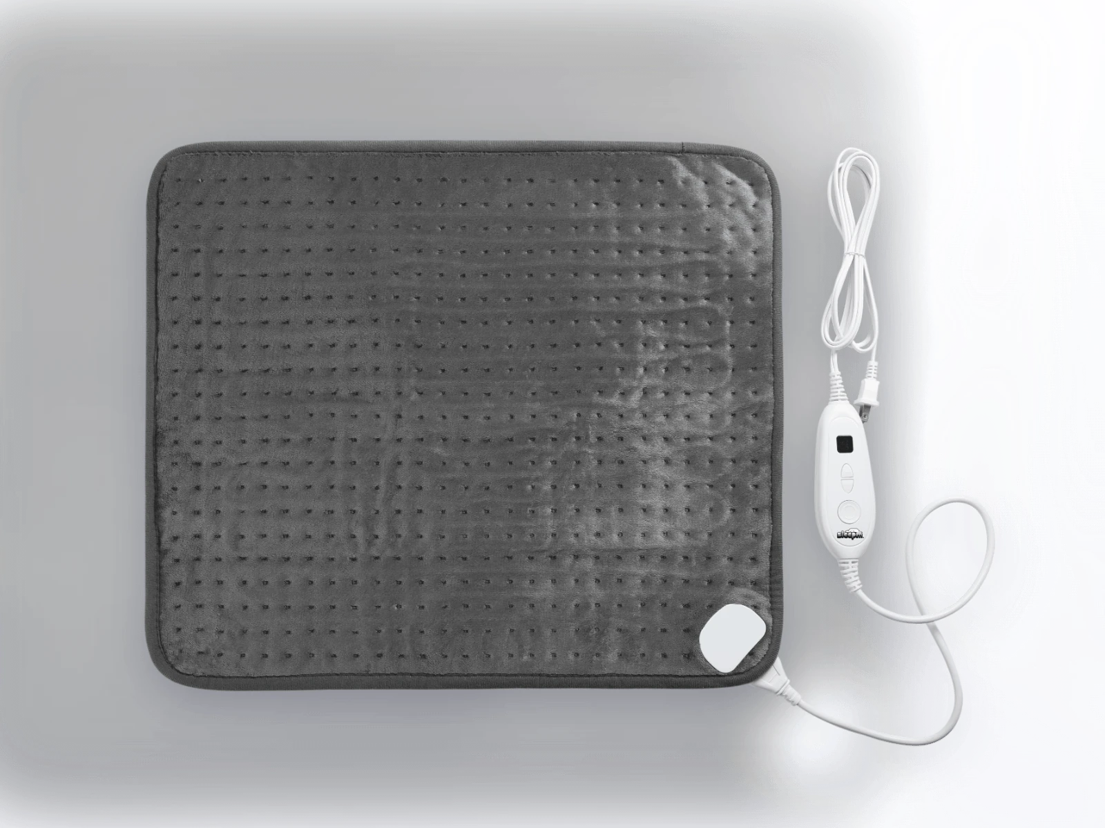 상자 안의 모든 내용물을 펼쳐 놓은 모습